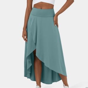 Woman’s Skirt. Mineral blue. Halara.